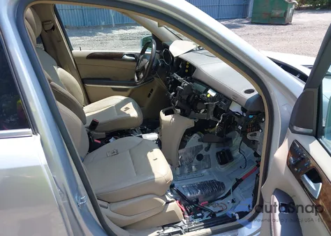 2014 Mercedes-Benz Gl 450 4Matic z USA, uszkodzony, nr VIN 4JGDF7CE8EA345435